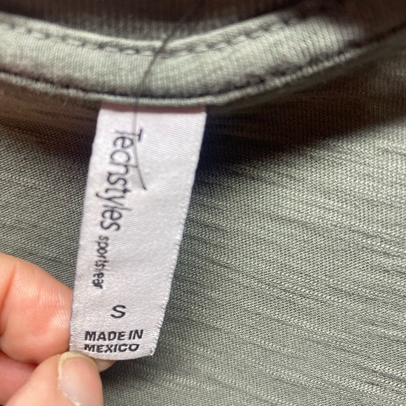 Techstyles sportster women’s t-shirt. Size small. Light green in color - Picture 3 of 3